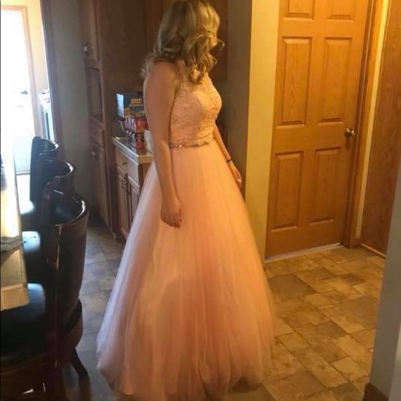 PROM DRESS - Picture 2 of 5